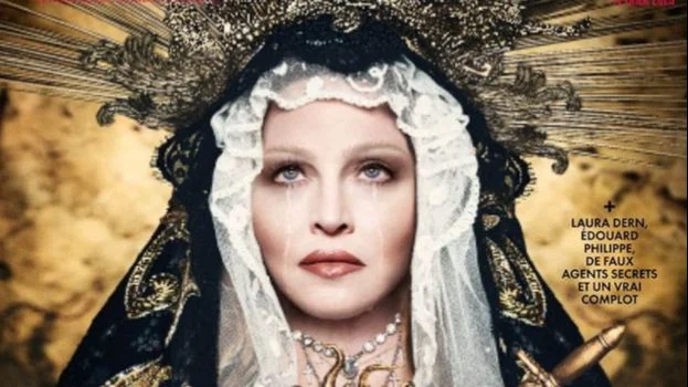 Од голотија и лезбиски сцени Мадона се трансформираше во Мајка Богородица