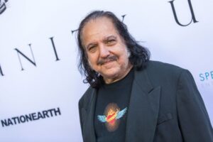 Судот од Лос Анџелес ќе го прогласи Рон Џереми за неспособен и нема да му суди за силување 20 жени