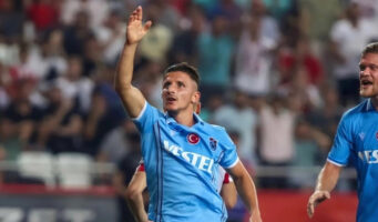 Торино и Бетис во трка за Енис Барди