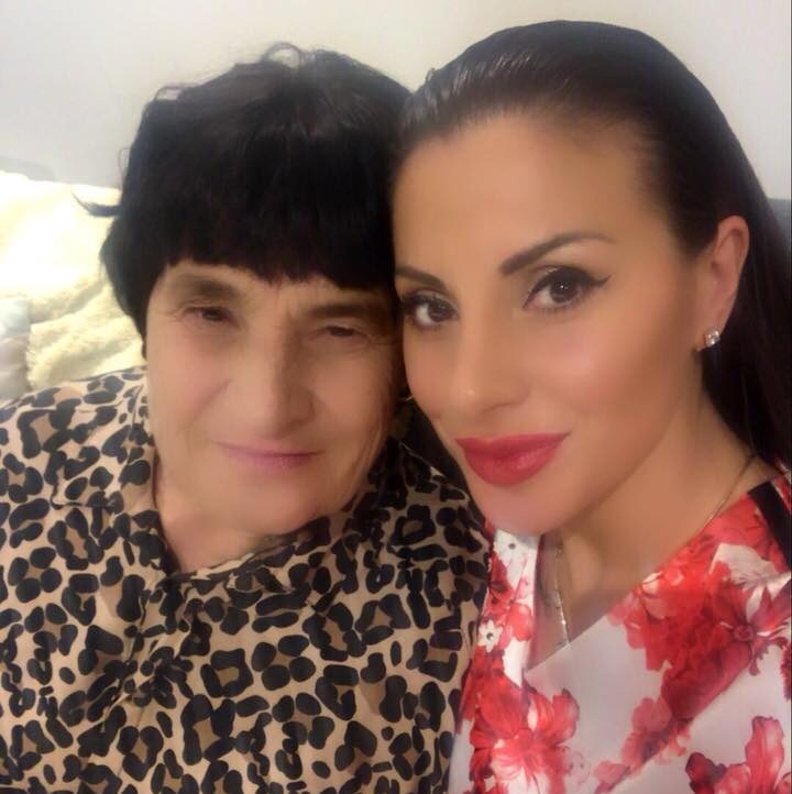 (Фото) Гавазова со мајка си Руса славеше роденден
