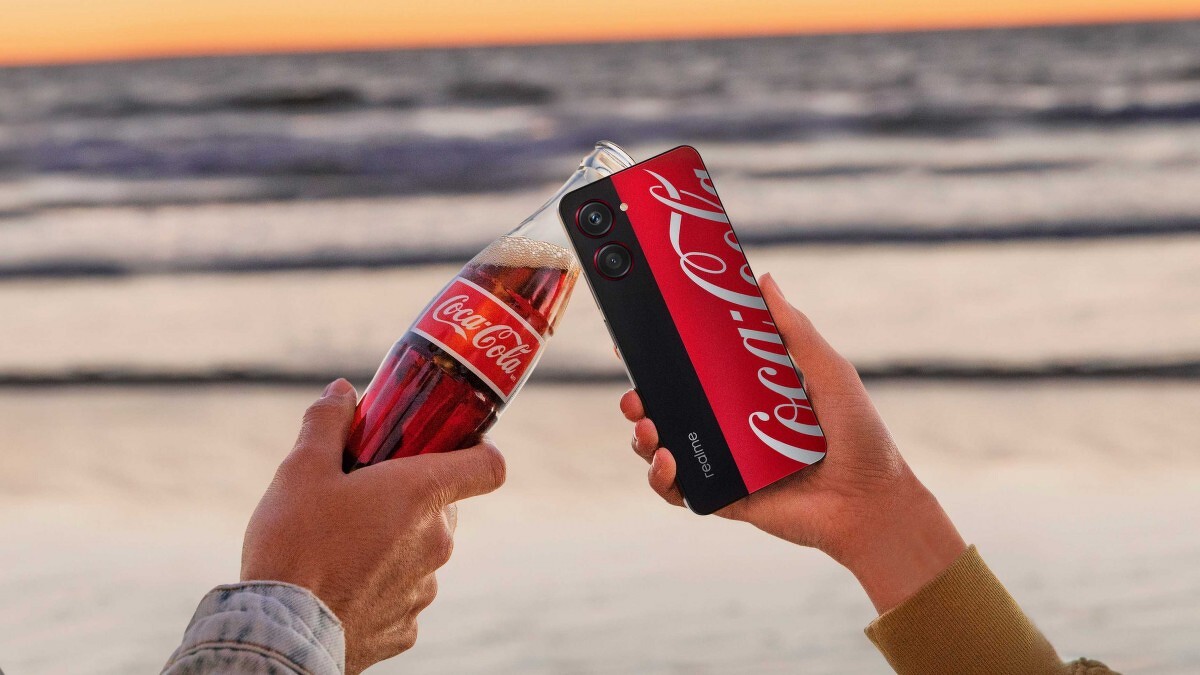 Realme 10 Pro 5G Coca-Cola Edition пристигнува на 10 февруари, достапни 6.000 примероци