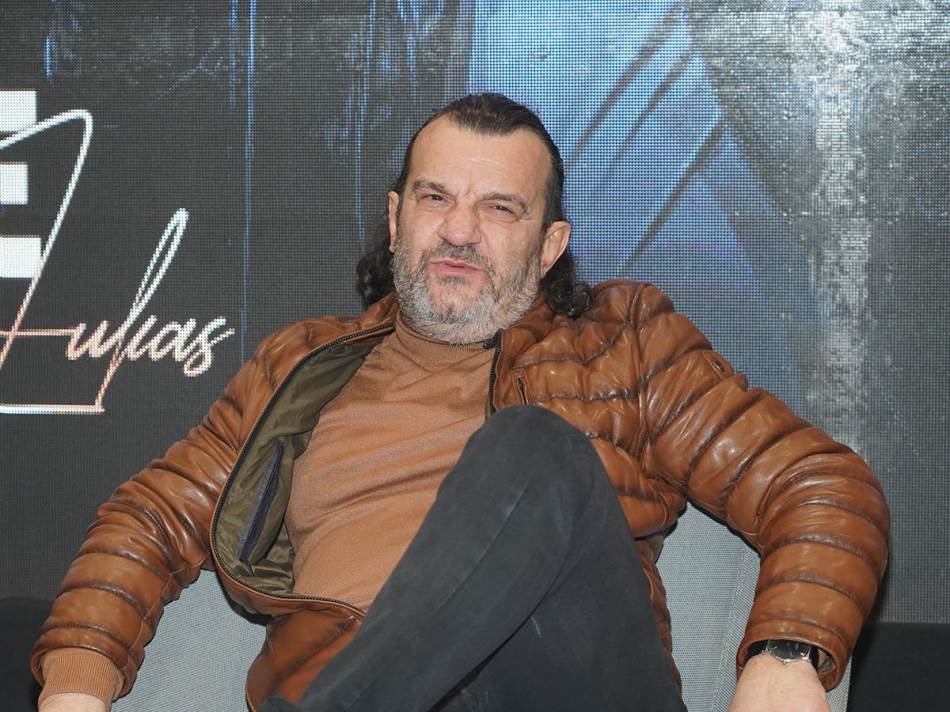 Аца Лукас во новата книга ќе открие со кои од старлетите бил во врска