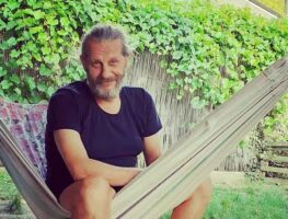 На Игор му скисна по дојавите за бомби низ цело Скопје: Дечки, каде нема поставено бомба денес за да пиеме кафе на раат