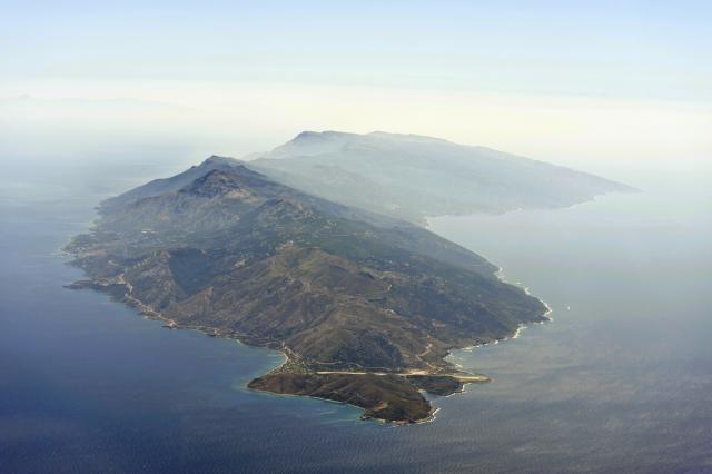 На островот Икарија во Грција луѓето живеат најдолго