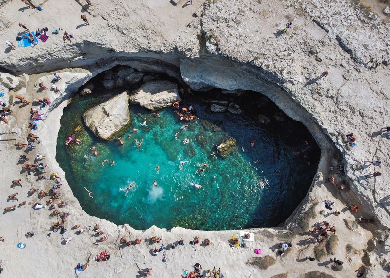 Пештера на поезијата – еден од најубавите природни базени на светот