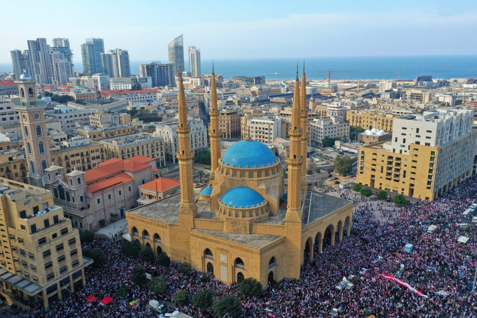 Во Либан христијаните почна со летно сметање на времето, муслиманите ќе почекаат да заврши Рамазан