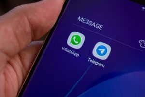 Лажните апликации за Telegram и WhatsApp се полни со тројанци, заштитете се