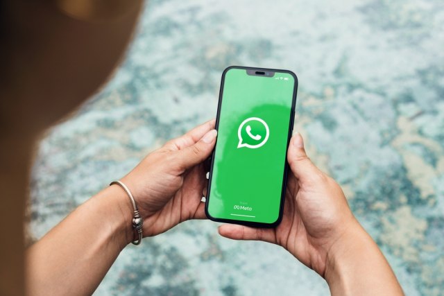 WhatsApp конечно доаѓа на WhatsApp