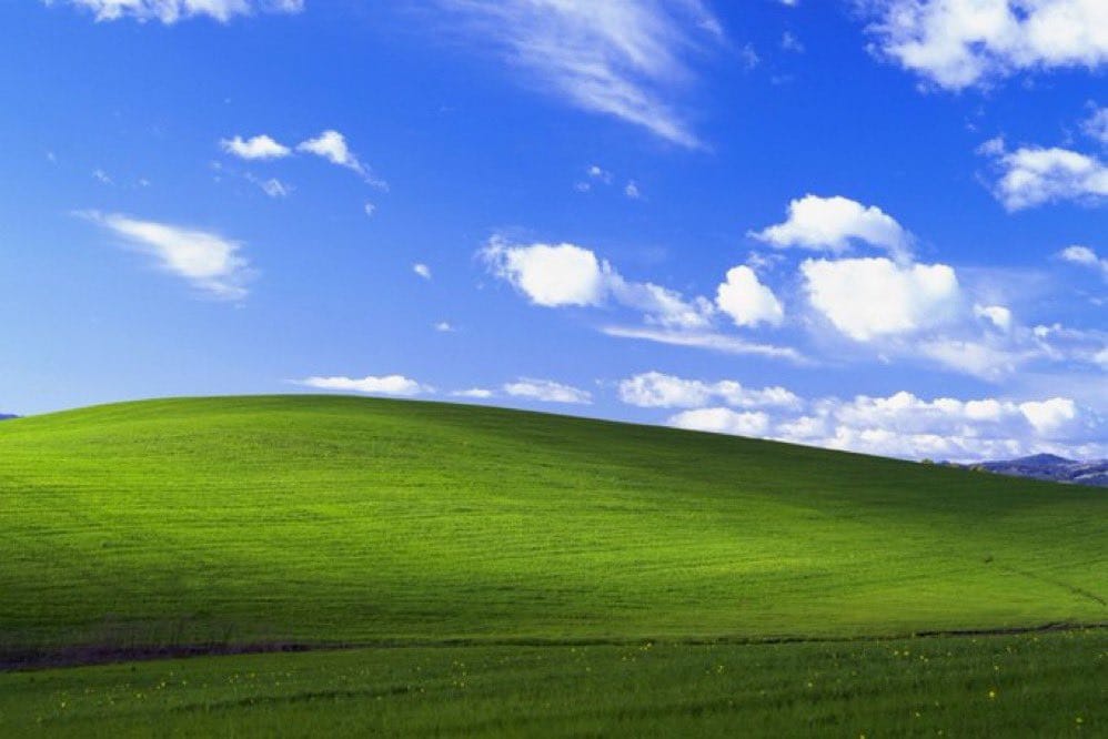 Како изгледа денеска позадината на Windows XP?