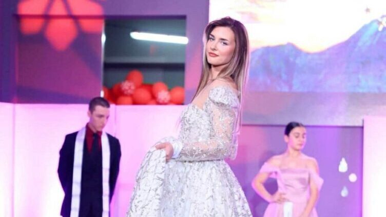Кумановката Анастасија Павличек е најубавата тинејџерка на Мис Тин Галакси во Бугарија