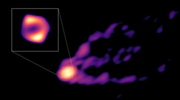 Нова снимка од црна дупка, првпат е забележано како исфрла огромен млаз
