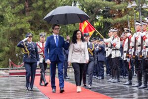 Стево не дозволи претседателката на Косово да наврне