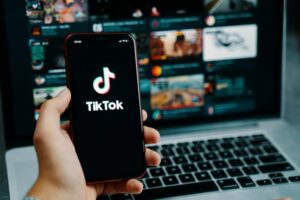 TikTok се наметнува како главен пребарувач на iPhone-ите