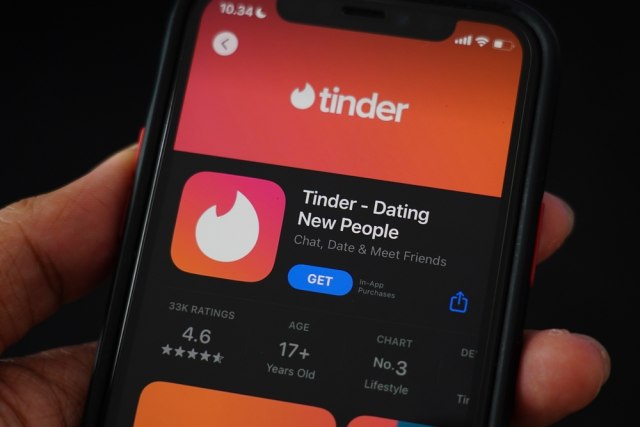 Tinder си оди од Русија