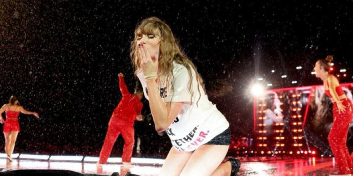 (Видео) Силно невреме го прекина концертот на Тејлор Свифт, публиката со часови чекала пејачката да се врати на сцена