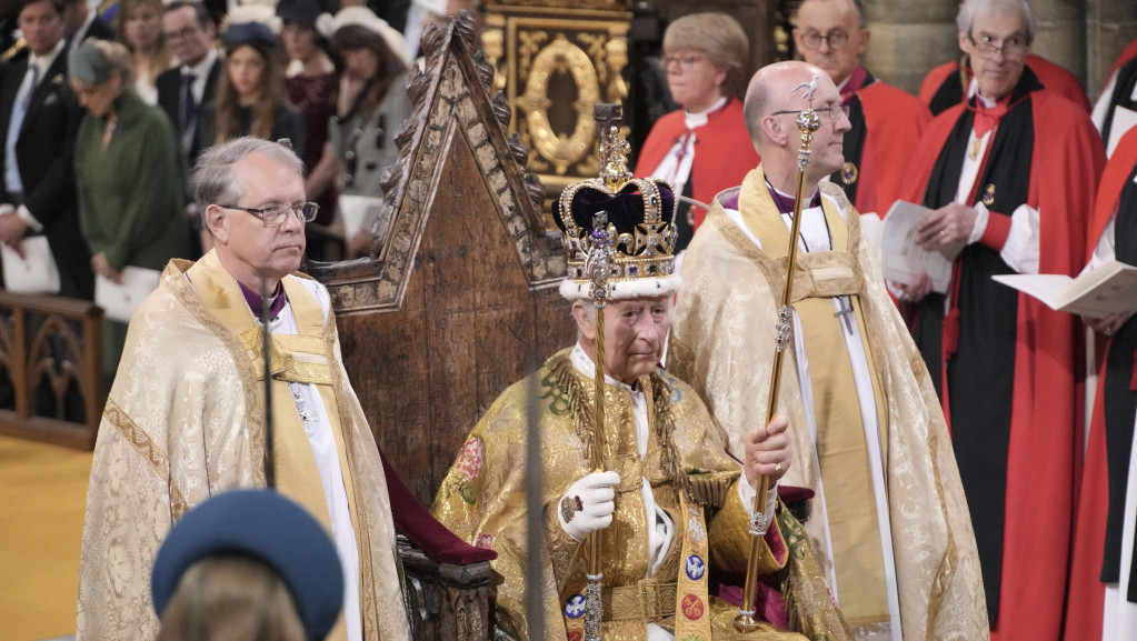 Крунисан британскиот крал Чарлс Трети