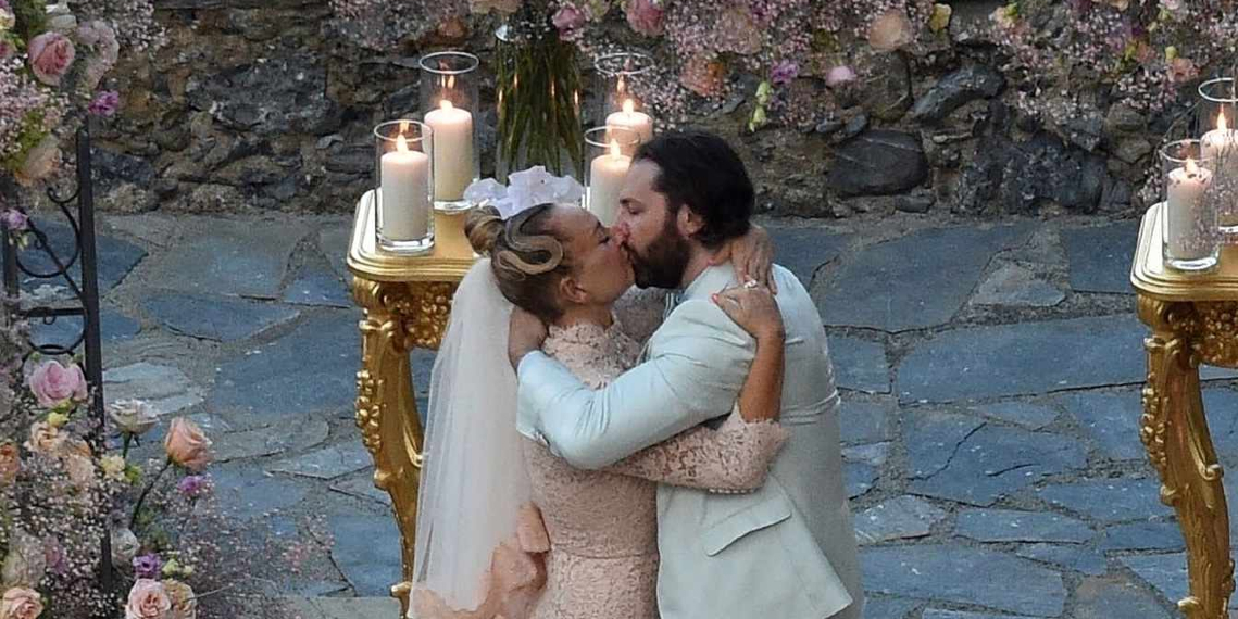 Се омажи австралиската пејачка Сиа: интимна венчавка во вила во Портофино