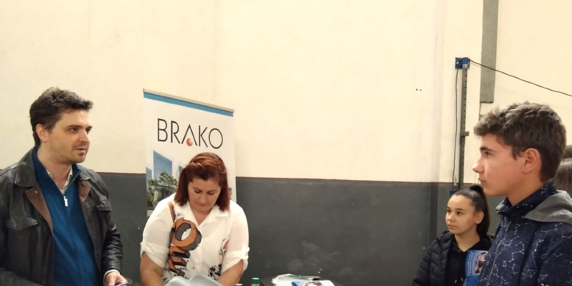 Штандот на БРАКО привлечен за учениците заинтересирани за учење преку работа