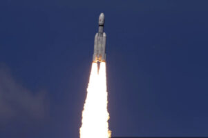ВИДЕО: Индија успешно го лансира вселенското летало „Чандрајан-3“ на Месечината