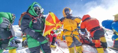 Златко Јаќовски го вееше македонското знаме на врвот на светот Монт Еверест