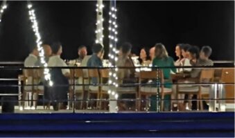 Џеф Безос со Кети Пери, Орландо Блум и Ашер вечераат близу Мљет во Хрватска