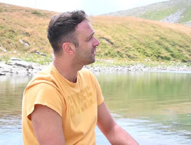 (Видео) Ламбе ја испеа „Заветна” на Големо Езеро на Пелистер