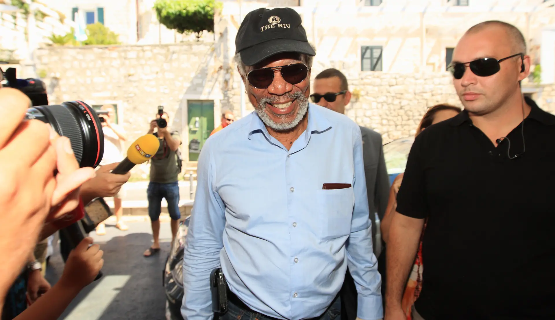 (Галерија) Морган Фриман не ја тргна насмевката додека се прошета низ Дубровник