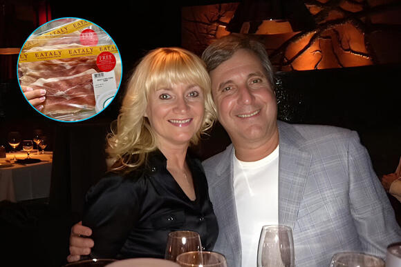 Жена тужи ресторан за 50.000 долари откако се лизнала на парче пршута