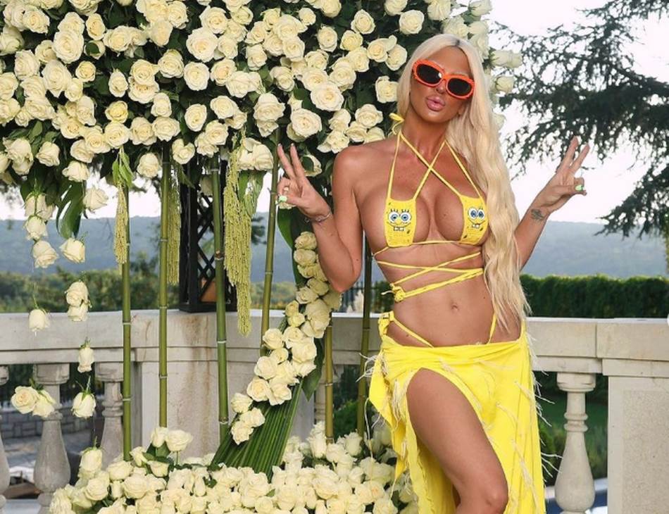 Карлеуша доби 1001 бела роза, подарок инспириран од песната за Роман Абрамович