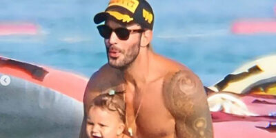 Турскиот актер Бариш Ардуч меѓу сопругата и бившата девојка