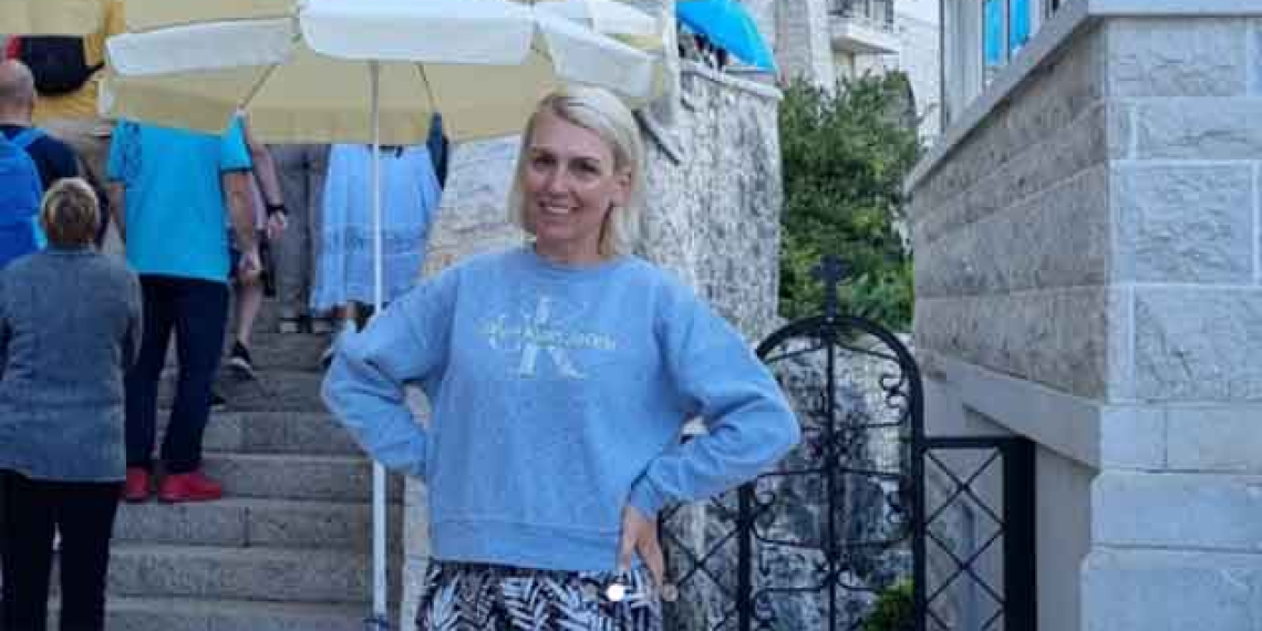 (Фото) Татјана Лазаревска го посети манастирот Острог во Црна Гора