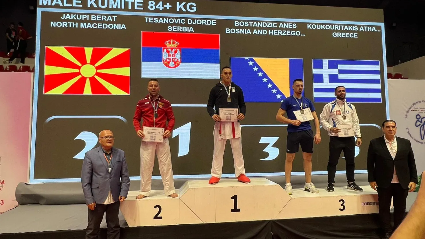 Берат Јакупи од Гостивар е балкански вицешампион во карате