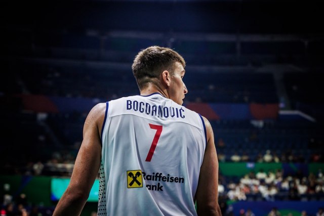 Богдановиќ ја продолжи својата историска серија