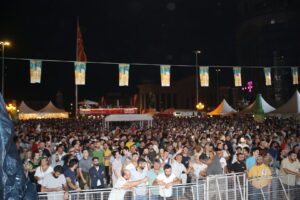 Почнува скопскиот уличен фестивал на храна, со многу музика и 13 штандови со специјалитети