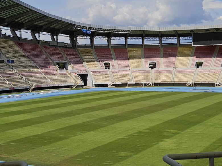 Пркна тревата на арената Тодор Проески пред мечот со Италија