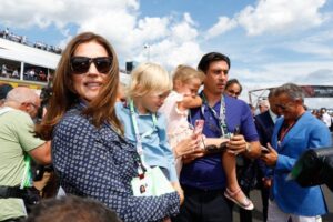 Славица Еклстон заработи милиони по разводот од кралот на Формула 1: купи имот вреден 2,5 милиони евра на Пељешац
