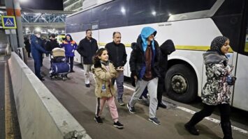 103 евакуирани Руси од Газа, се вратени дома со специјален лет
