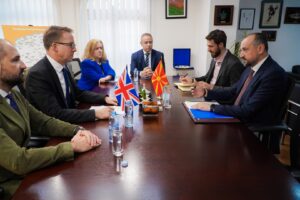 Битиќи се сретна со британскиот комесар за трговија за Европа, Крис Бартон