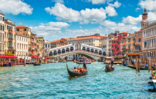 Венеција воведува голема промена за туристите: „Ова го нема никаде во светот“