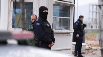Две експлозии во Северна Митровица, активирана рачна бомба