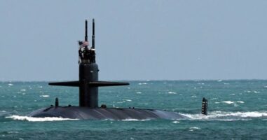 Драма среде море, во последен момент спречена катастрофа: британска нуклеарна подморница избегнала несреќа