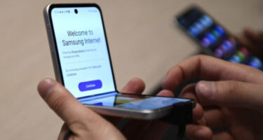 За „плитки“ џебови: Samsung подготвува флексибилни телефони од средна класа?