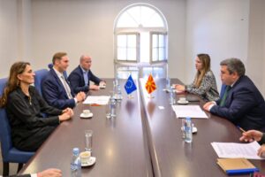 Маричиќ: Интелектуалната класа во македонското општество треба да биде движечка сила, директно вклучена во преговорите со ЕУ