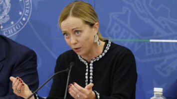 Мелони: Русија лесно може да го врати мирот во Украина