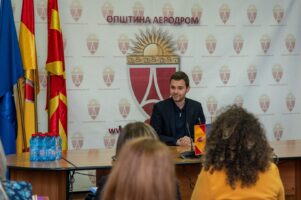 Муцунски додели признанија за најдобрите просветни работници, паричните средства ќе бидат донирани за Леонид Индов