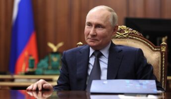 Путин ќе ги принудува странците што доаѓаат во Русија да потпишат договор за лојалност