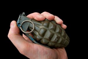 Рачна бомба од Втората светска војна најдена кај фудбалски стадион во Гостивар
