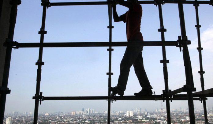 Се урна дел од 15-метарско скеле во Мексико, загинаа пет работници