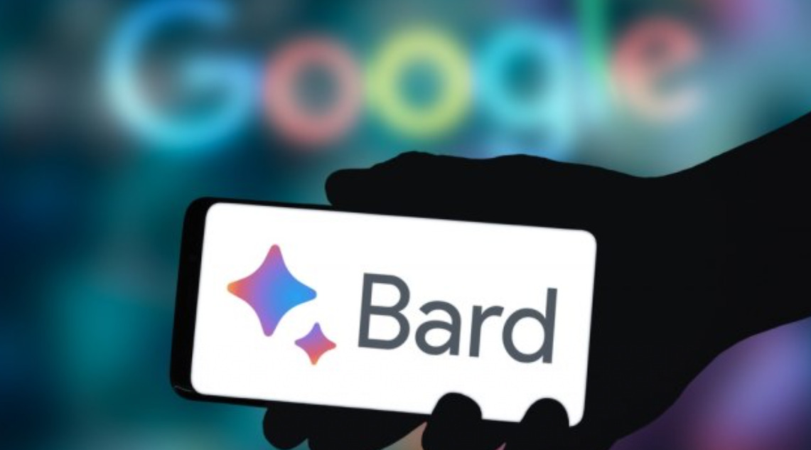 Google Bard сега може да гледа видеа на YouTube за вас