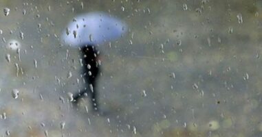Времето денеска облачно со повремени врнежи од дожд, на повисоките места снег
